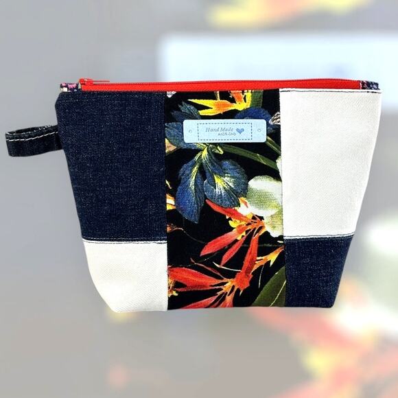 Handmade Upcycled Denim Floral Print Cotton Cosmetic Makeup Zipper Pouch Bag - Picture 2 of 8